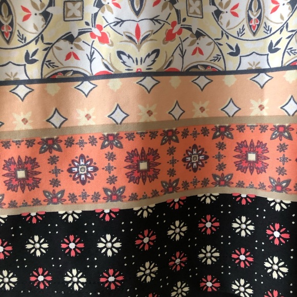 BON WORTH Womens Tunic Top Size XSP 3/4 Sleeve Semi Loose Side Slits - Picture 4 of 9